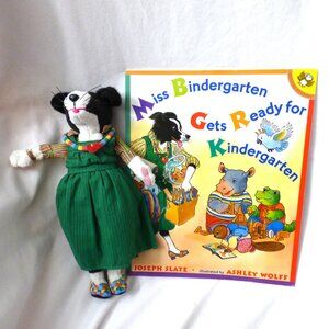 Miss Bindergarten Gets Ready for Kindergarten 2003 Plush Story Character 10.5”